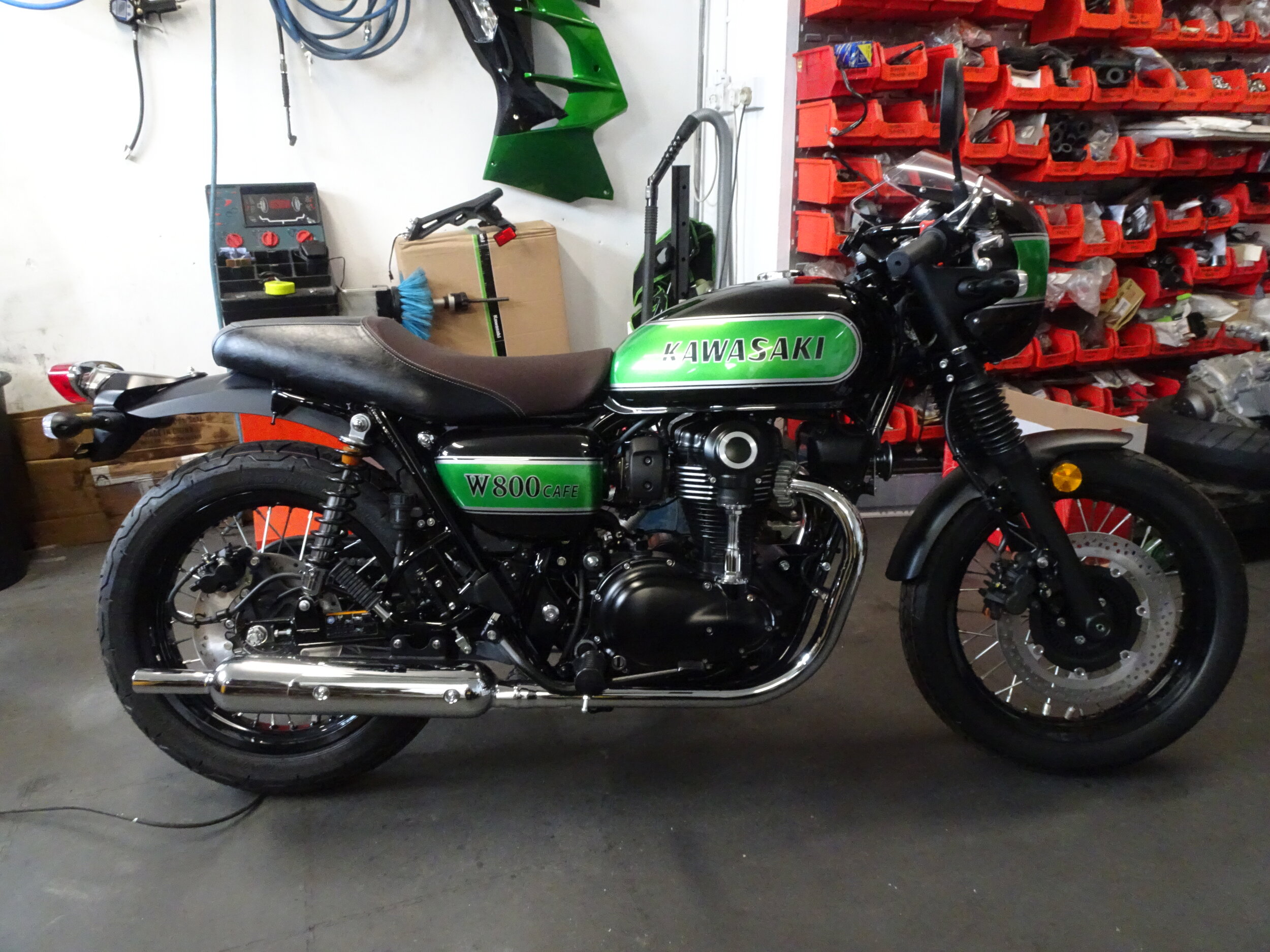 Kawasaki W800 Cafe