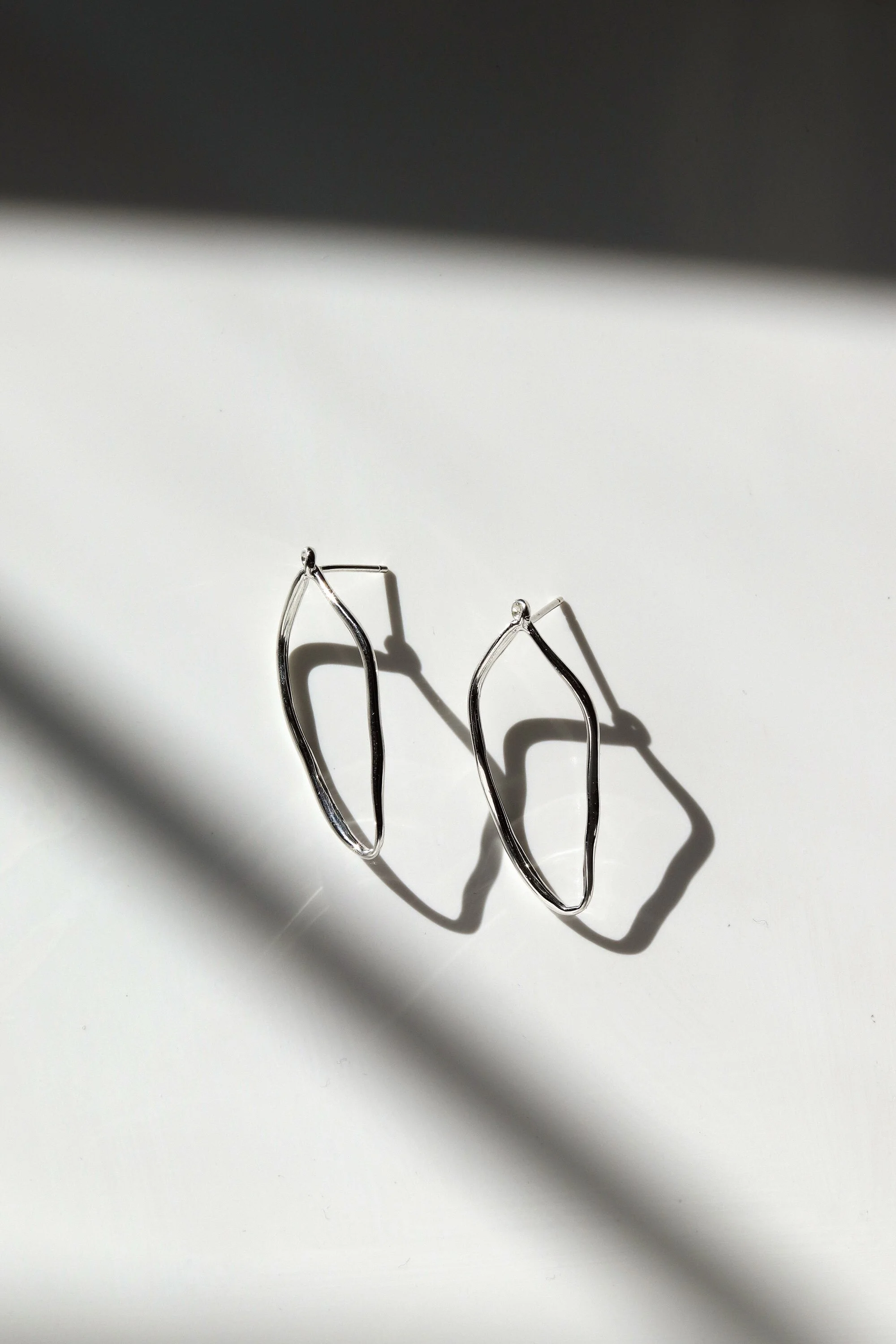 LAZO EARRING