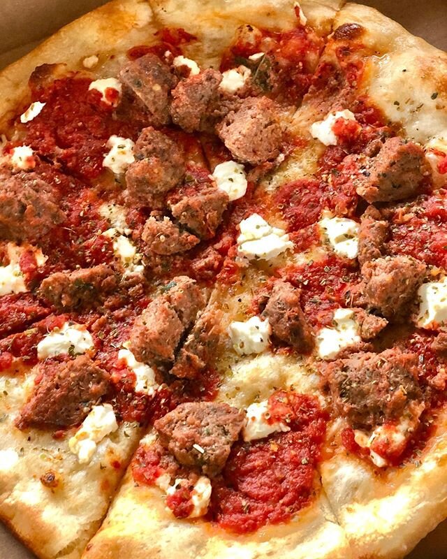 Does Aldo&rsquo;s pizza taste just as good (or better) the next day? We bet the Lombardi does... sound off in the comments. 👇🤩
⠀
We wish everyone a happy and safe #MemorialDay weekend &ndash; we&rsquo;ll be closed Monday, 5/25, so get your 🍕 fix i
