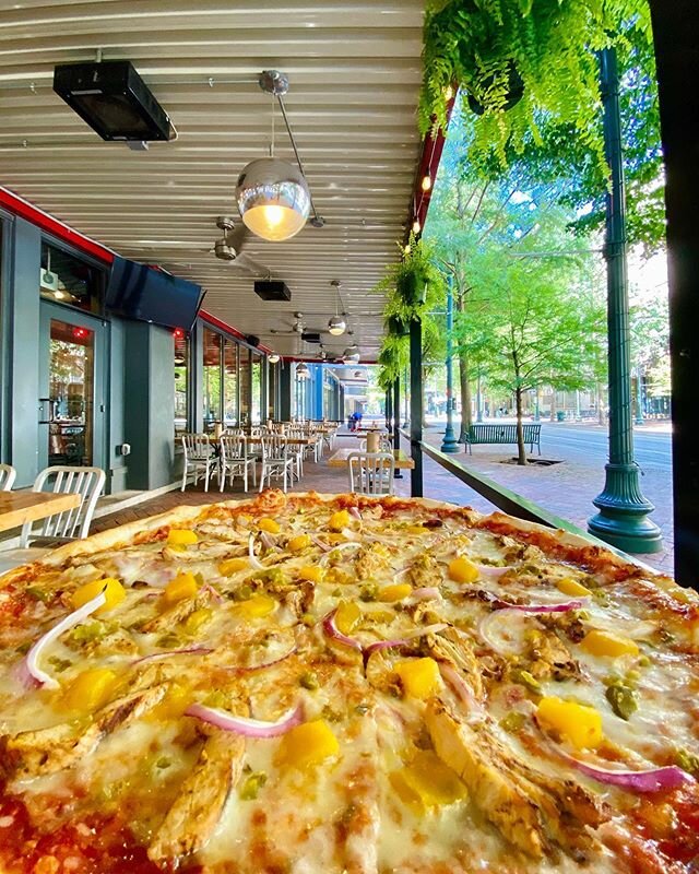 BIG NEWS: our patio is now open for dine-in!! We&rsquo;re so excited to be #BackDowntown in the heart of @downtownmemphis. 🤩 Tag a friend that needs to enjoy this beautiful weather outside with us! ☀️🍕