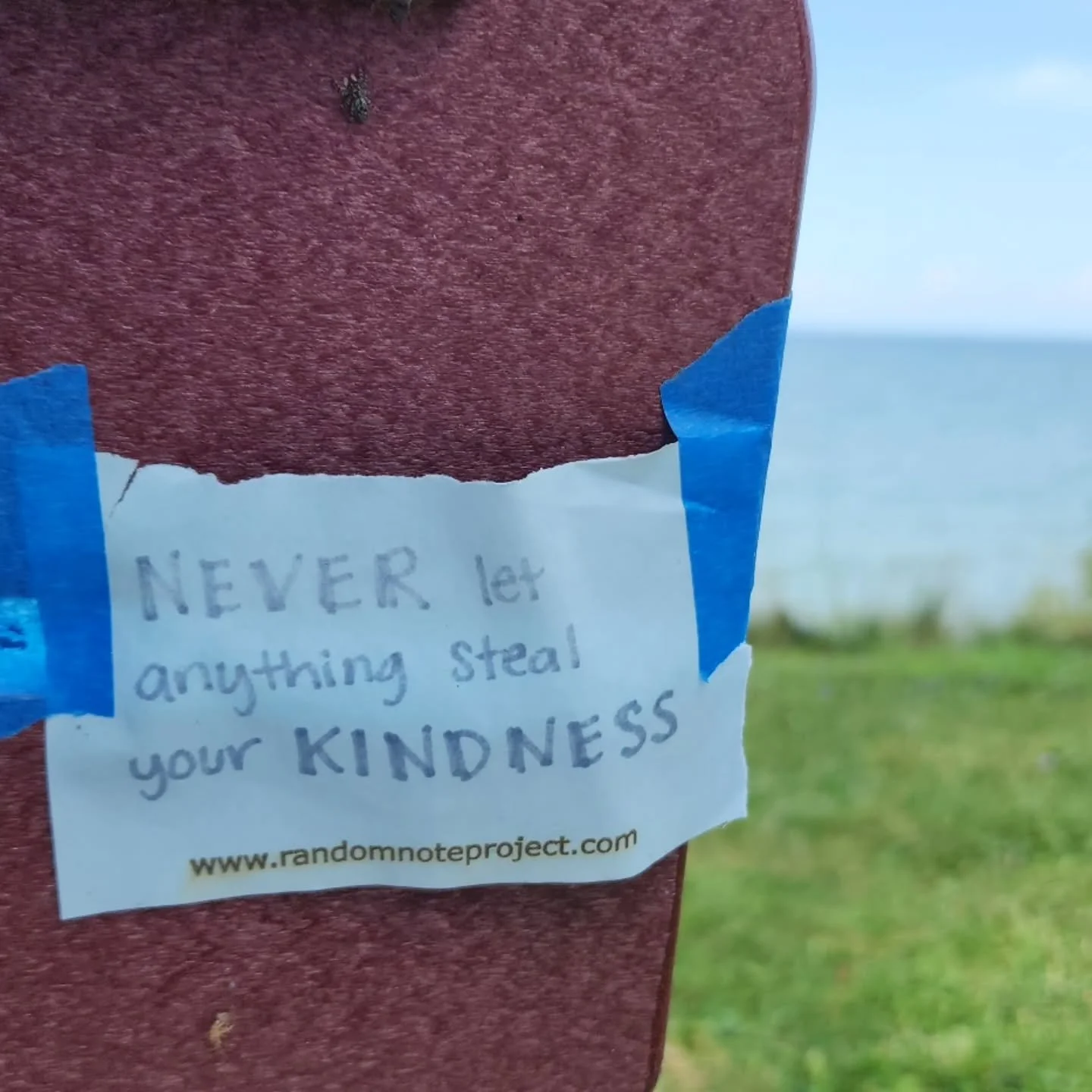 ❓🤔 What should you do if you find a note?

People ask this question all the time. Should I take it home? Should I leave it?

The answer is to do with it what you want! It is your note! If you think that it would help you to see it every day for the 
