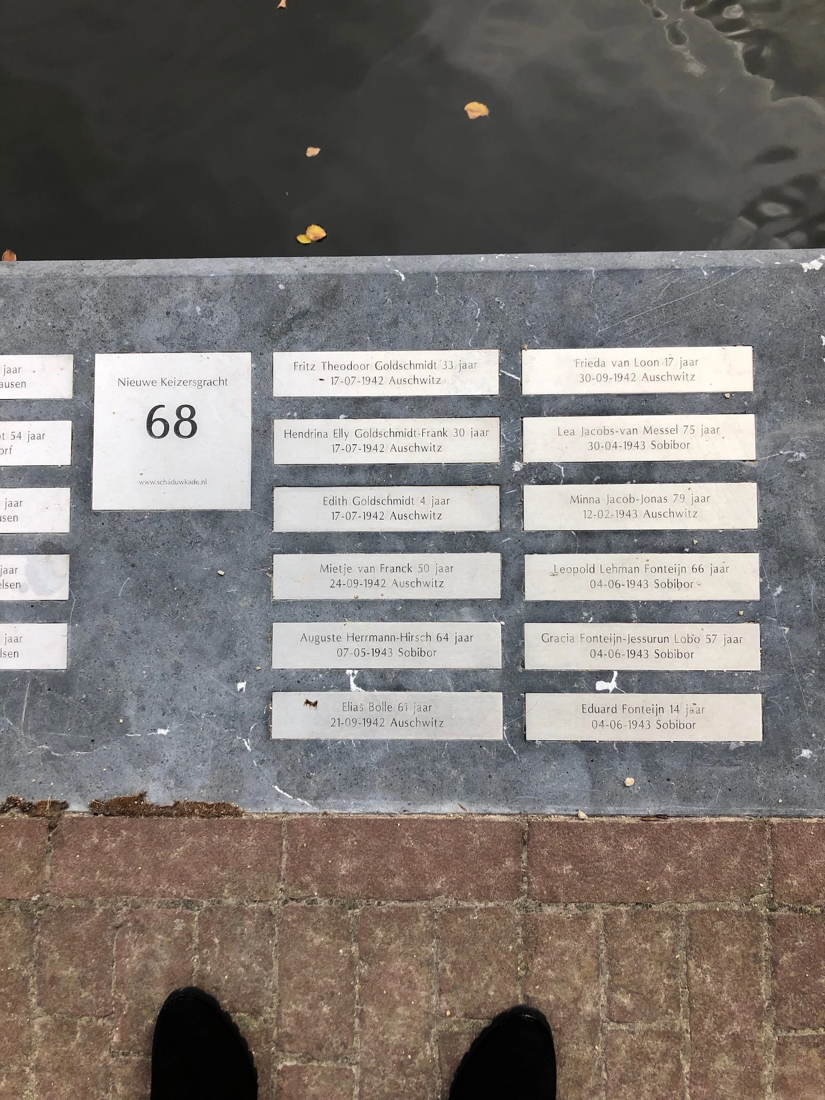 De Schaduwkade – The Shadow Quay