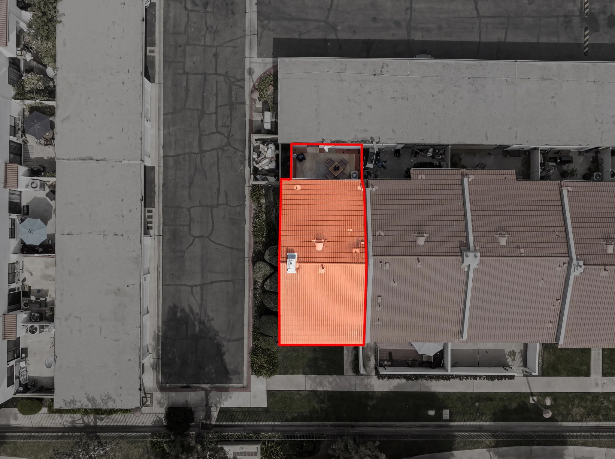 4-1910 W Palmyra Ave 135-30.jpg