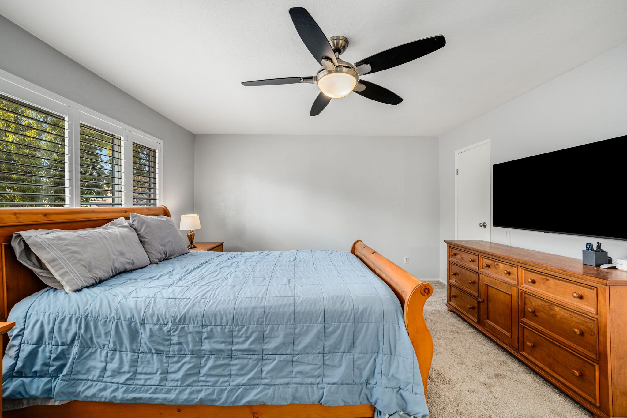 28-1910 W Palmyra Ave 135-3.jpg