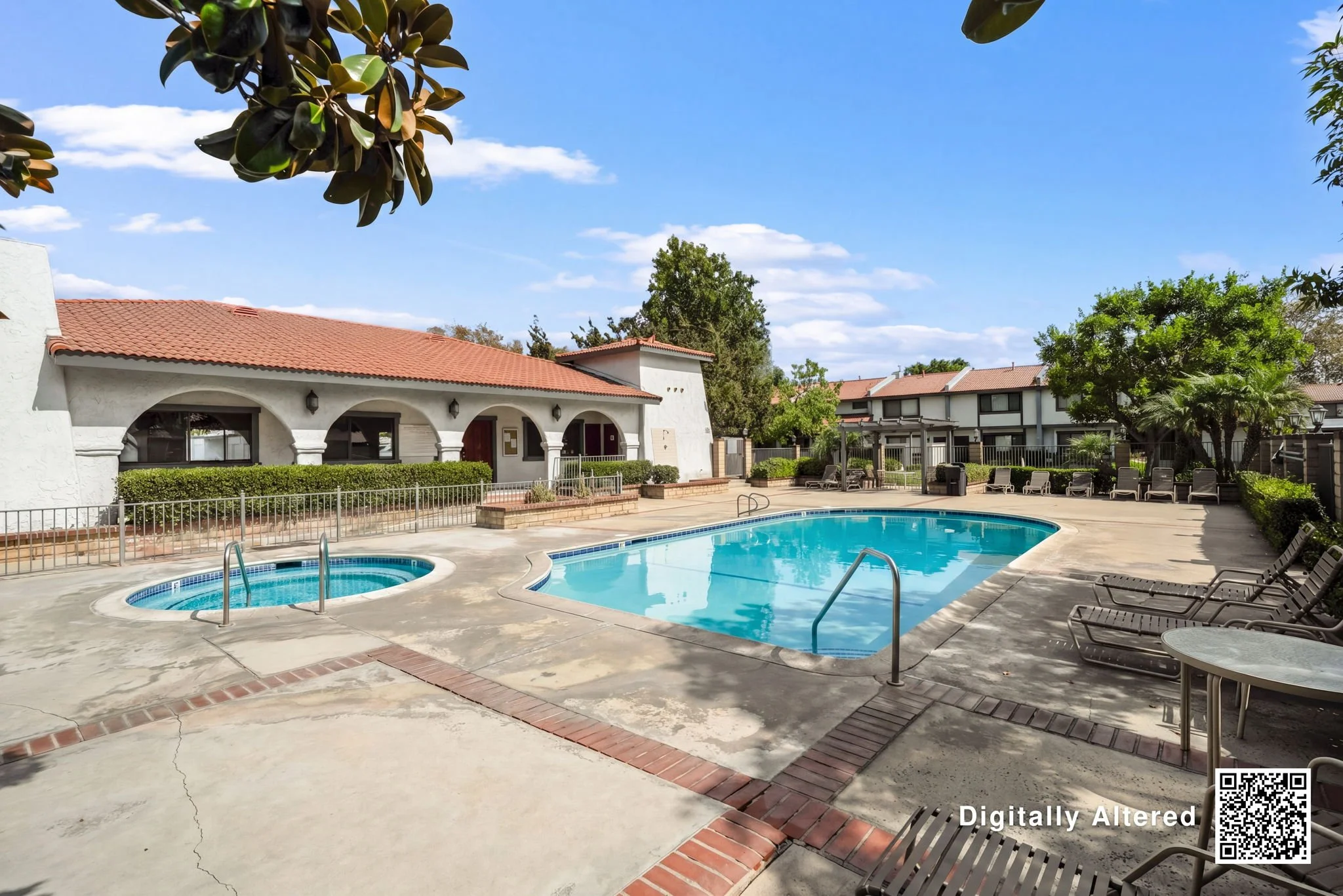 40-1910 W Palmyra Ave 135-26-Pool-Water-Cleanup-WM.jpg