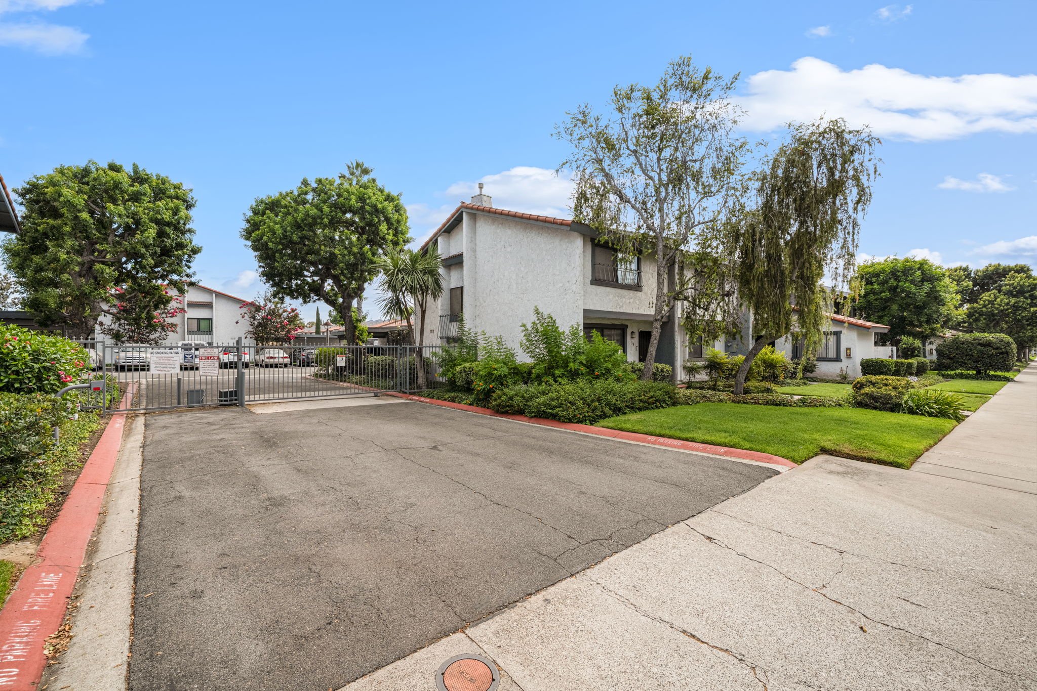 43-1910 W Palmyra Ave 135-28.jpg