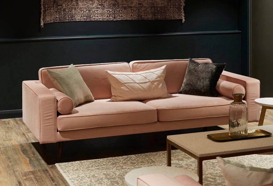 The power of three&hellip;..
Three is the magic number in design as are odd numbers in general. Grouping odd numbers of items &ndash; be it cushions, vases, pictures or candles &ndash; forces the eye to move around the display, creating a level of vi