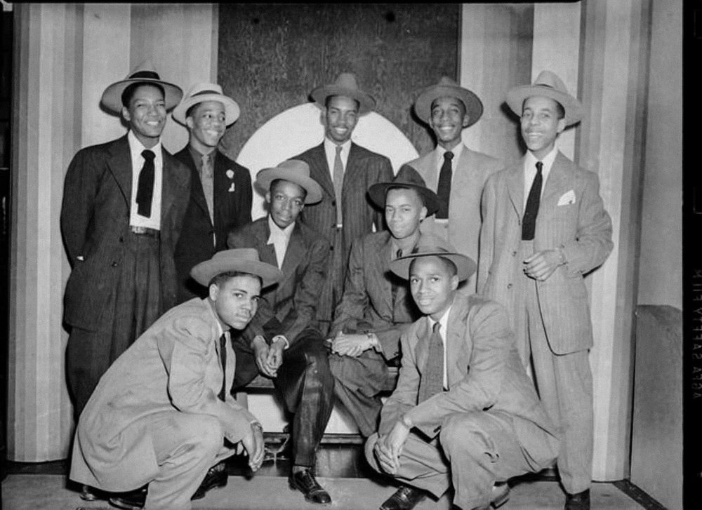 African American teens wearing zoot suits, 1942