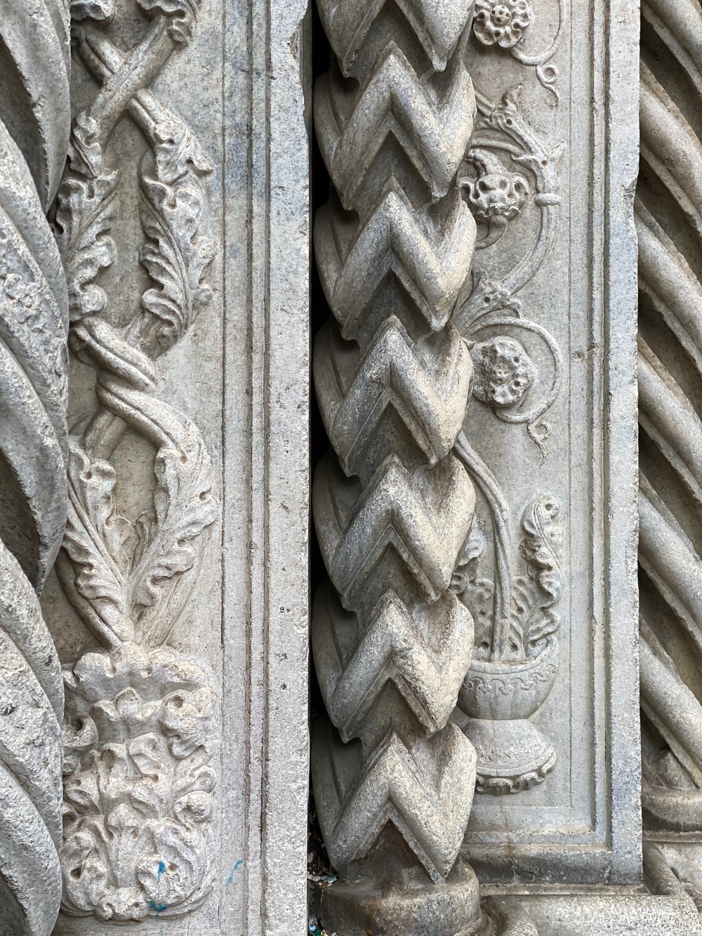 A detail of the Como Duomo