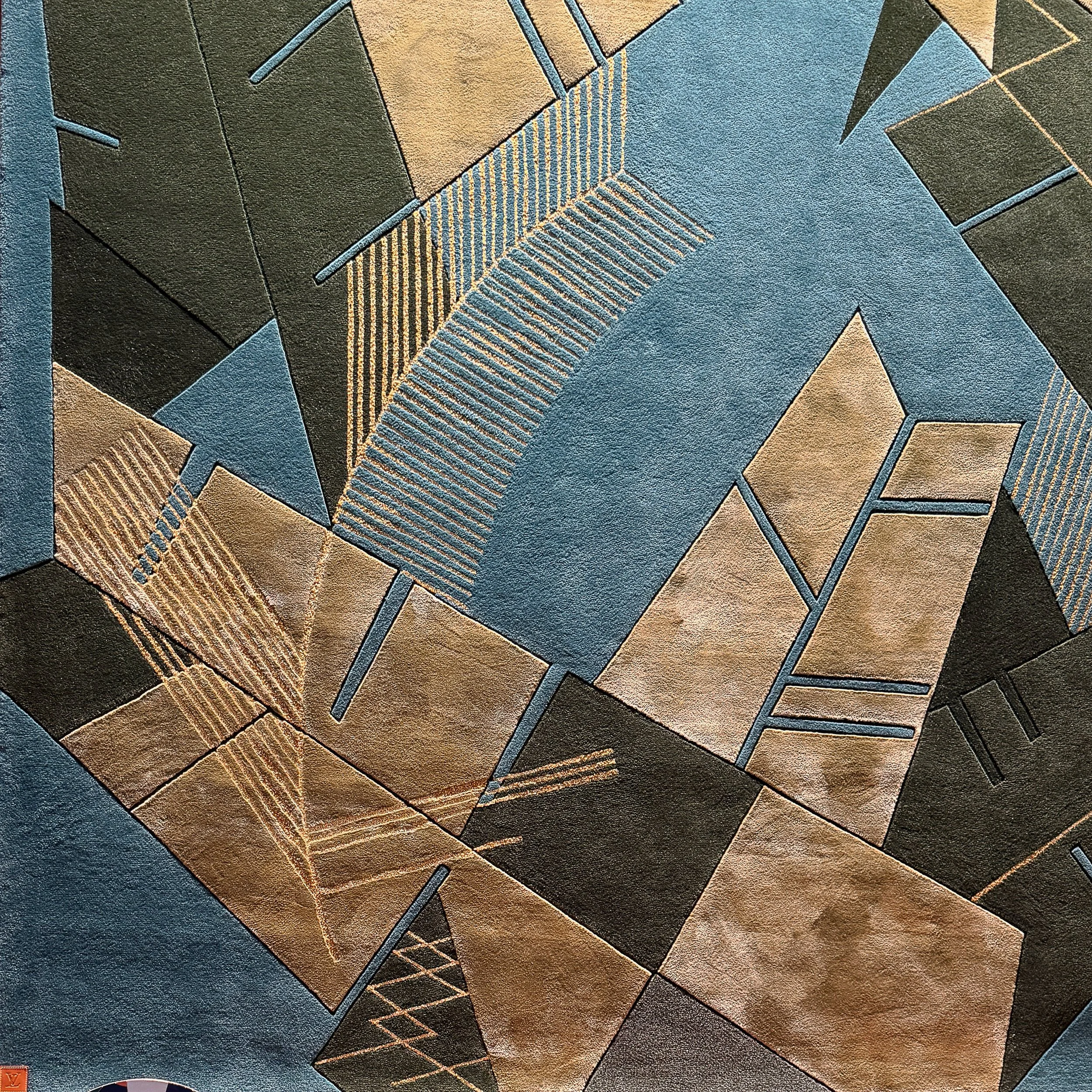 TTE 29_Geometric_026_Louis Vuitton.jpg