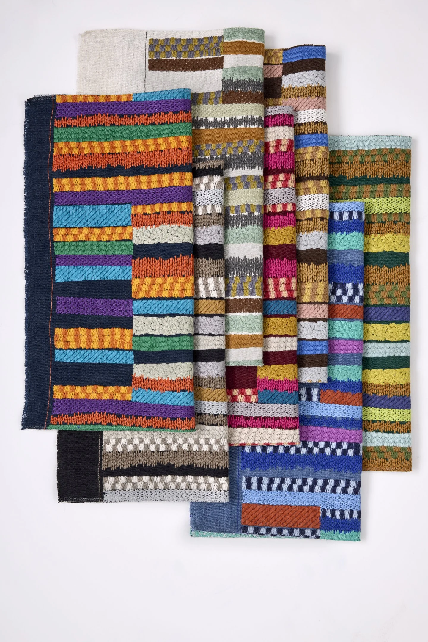 LUUM_CRAFT WORK_DORI_20261334.jpg