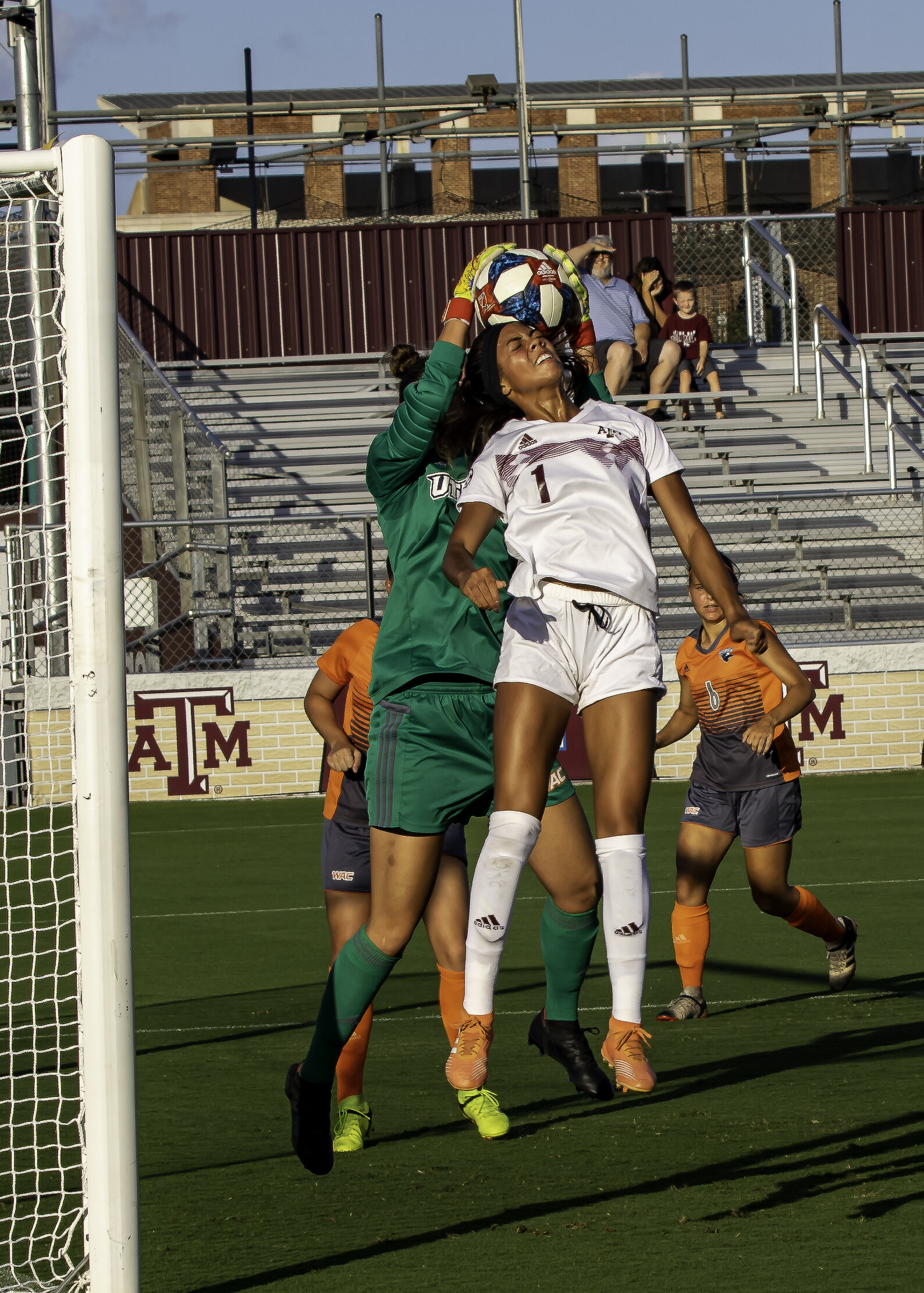 3V4A81932019#1 Watt in front of goal header goaler catching ball.jpg