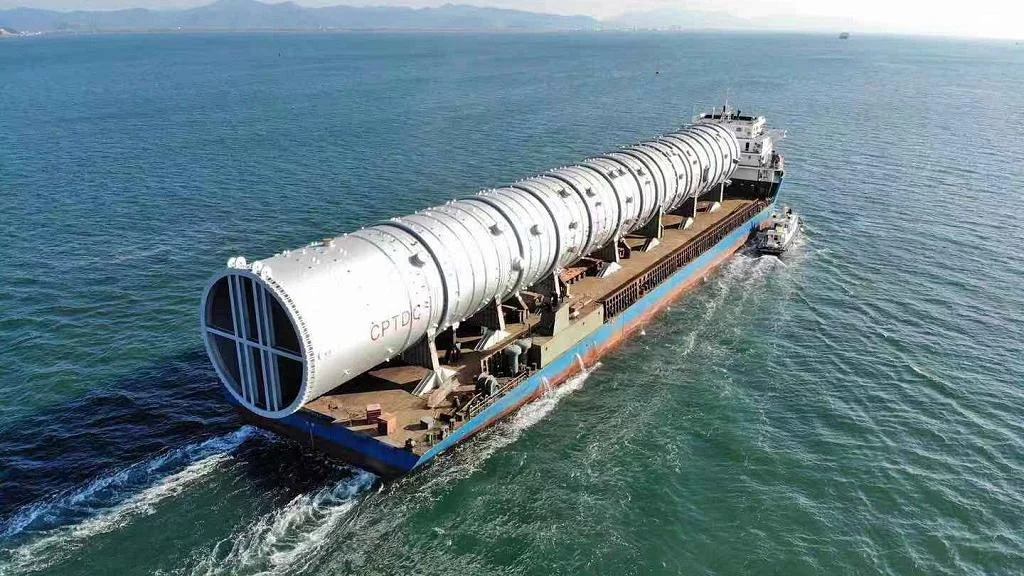 World's Largest Crude Column Ships