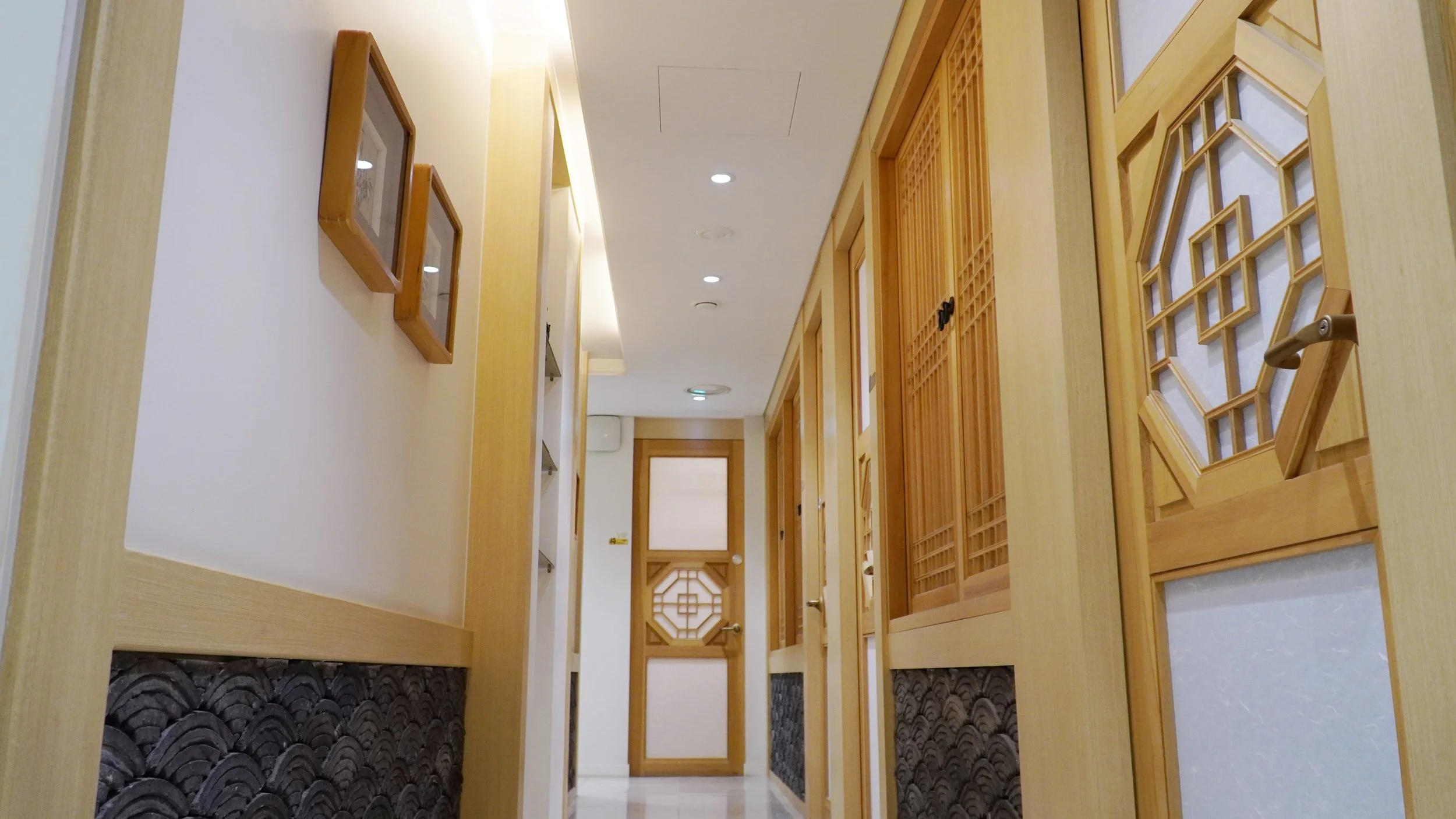 Private Consultation Floor Hallway.jpg