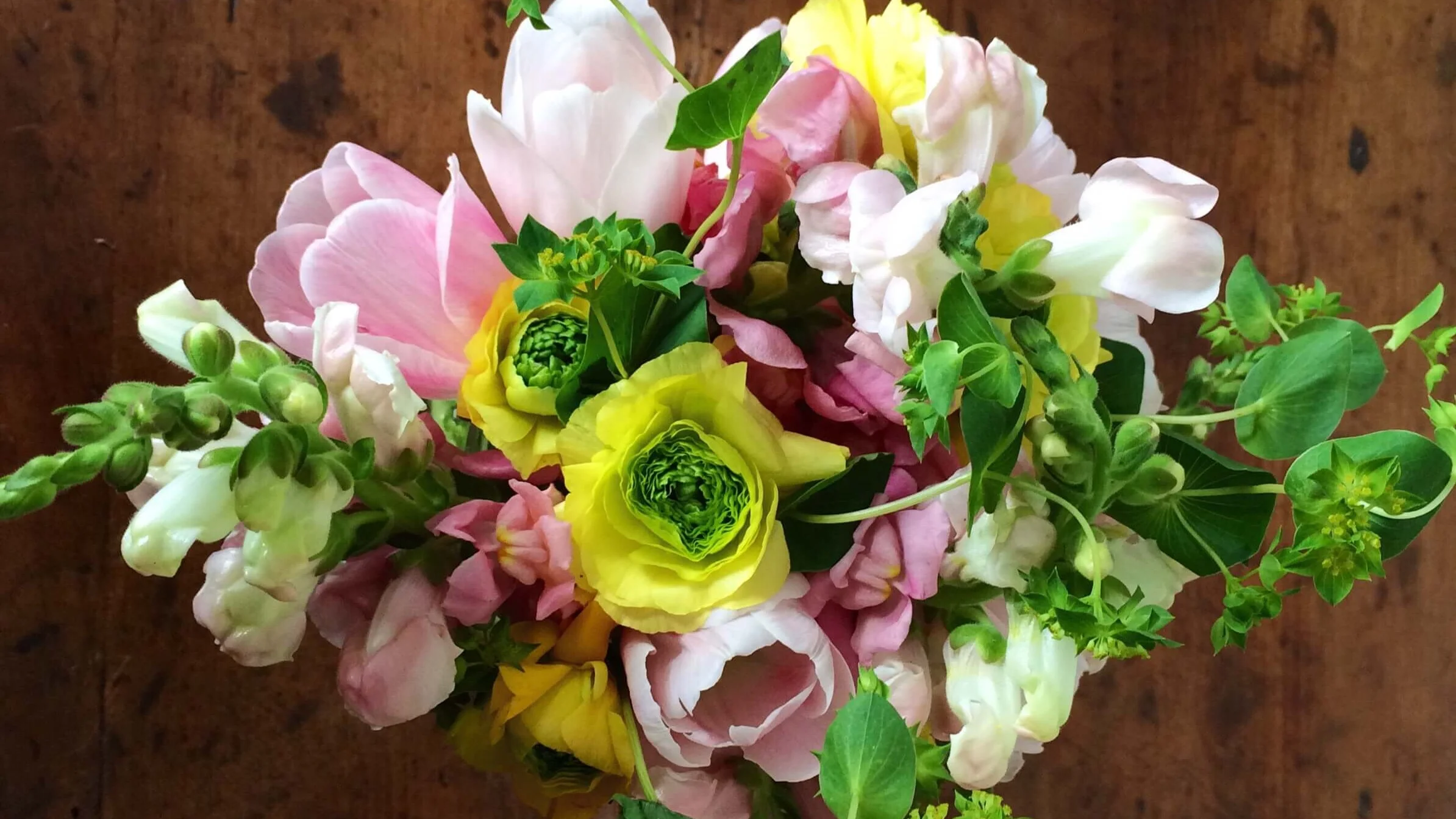 Betsy Gibson Floral and Home Designer in MA 5.jpeg