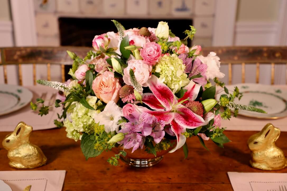 Traditional Revere Bowl Arrangement. ©betsygibsondesign