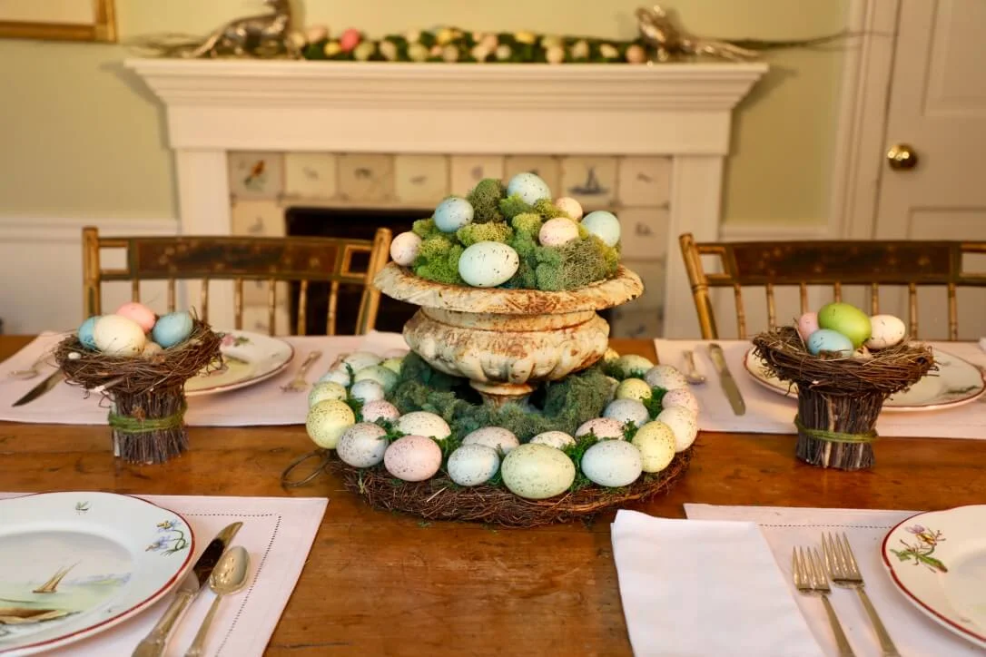 I wish I had taken a photo of the mantel by itself! But I didn’t. Here you can see it in the background. I think it gives you the idea….©betsygibsondesign