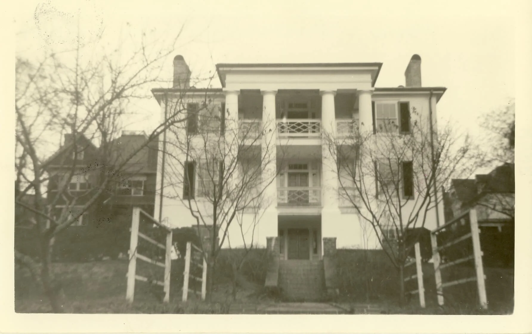 John D. Crowle Jr, “West View of Woodrow Wilson's Birthplace,” 1940 November 11, WWPL0580, Woodrow Wilson Presidential Library Photo Collection, Woodrow Wilson Presidential Library & Museum, Staunton, Virginia .