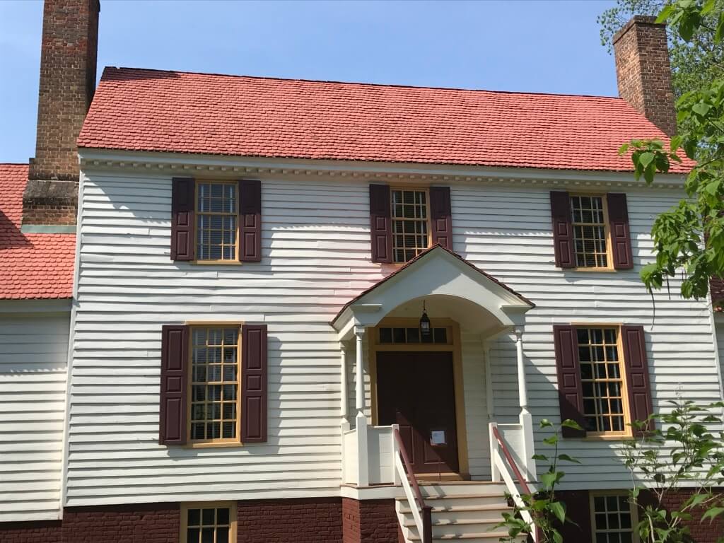 Not a very good shot of the Dr. Barraud house on E. Francis Street, but you get the idea! ©betsygibsondesign