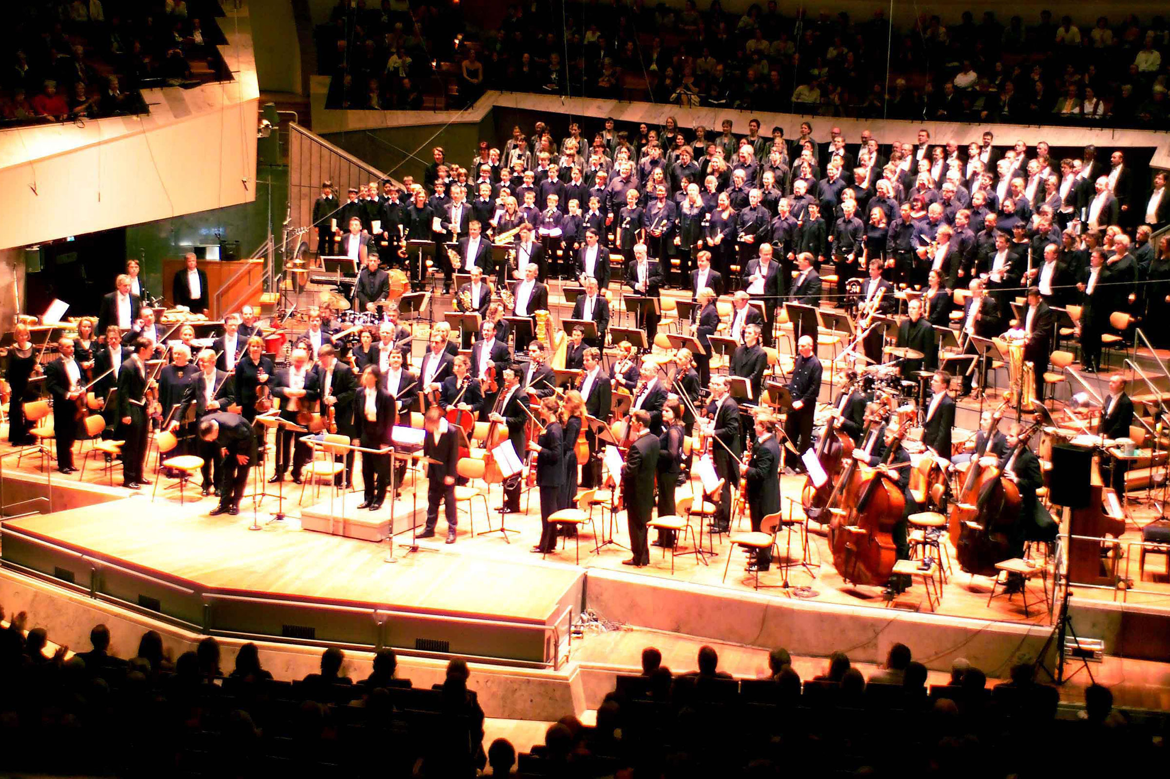 Performing Bernstein's Mass with Kent Nagano, Berlin (November 2003)