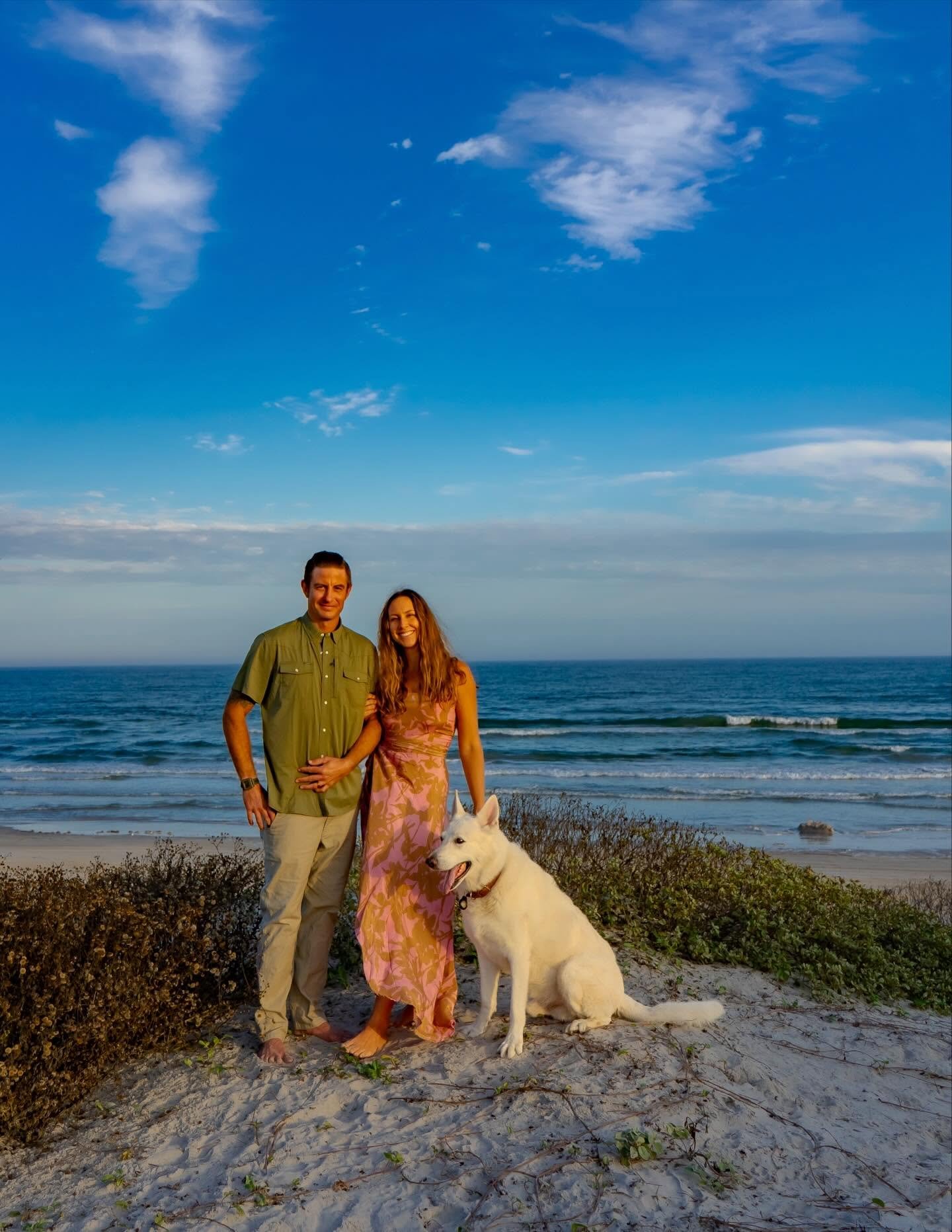 Oh Darlin&rsquo;, life with you is a gift! 💎 What a joy and blessing it is to have a partner like @kyleabunga to enjoy the highs and lows of life with! 🙏 
.
Growing roots on the #texascoast with this guy is one of my sources of inspiration. We&rsqu