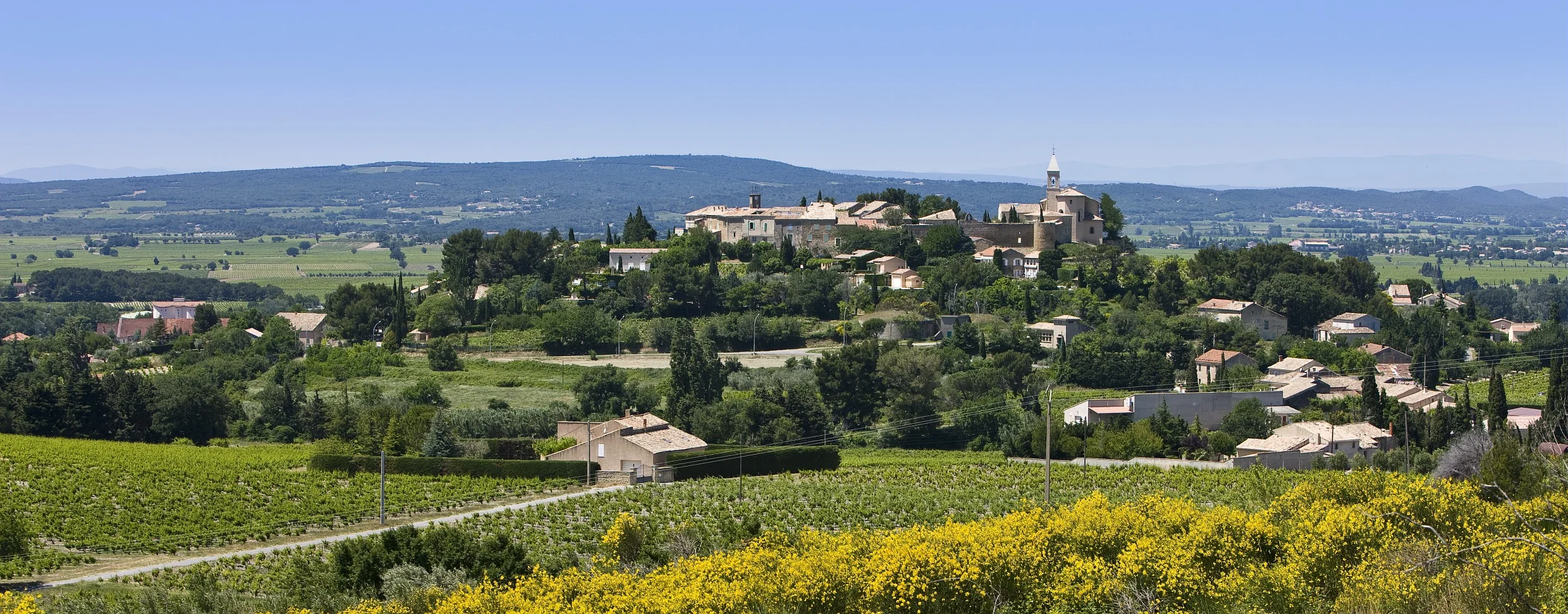 007 - JUILLET - Village Cairanne (c) C.Grilhé.jpg