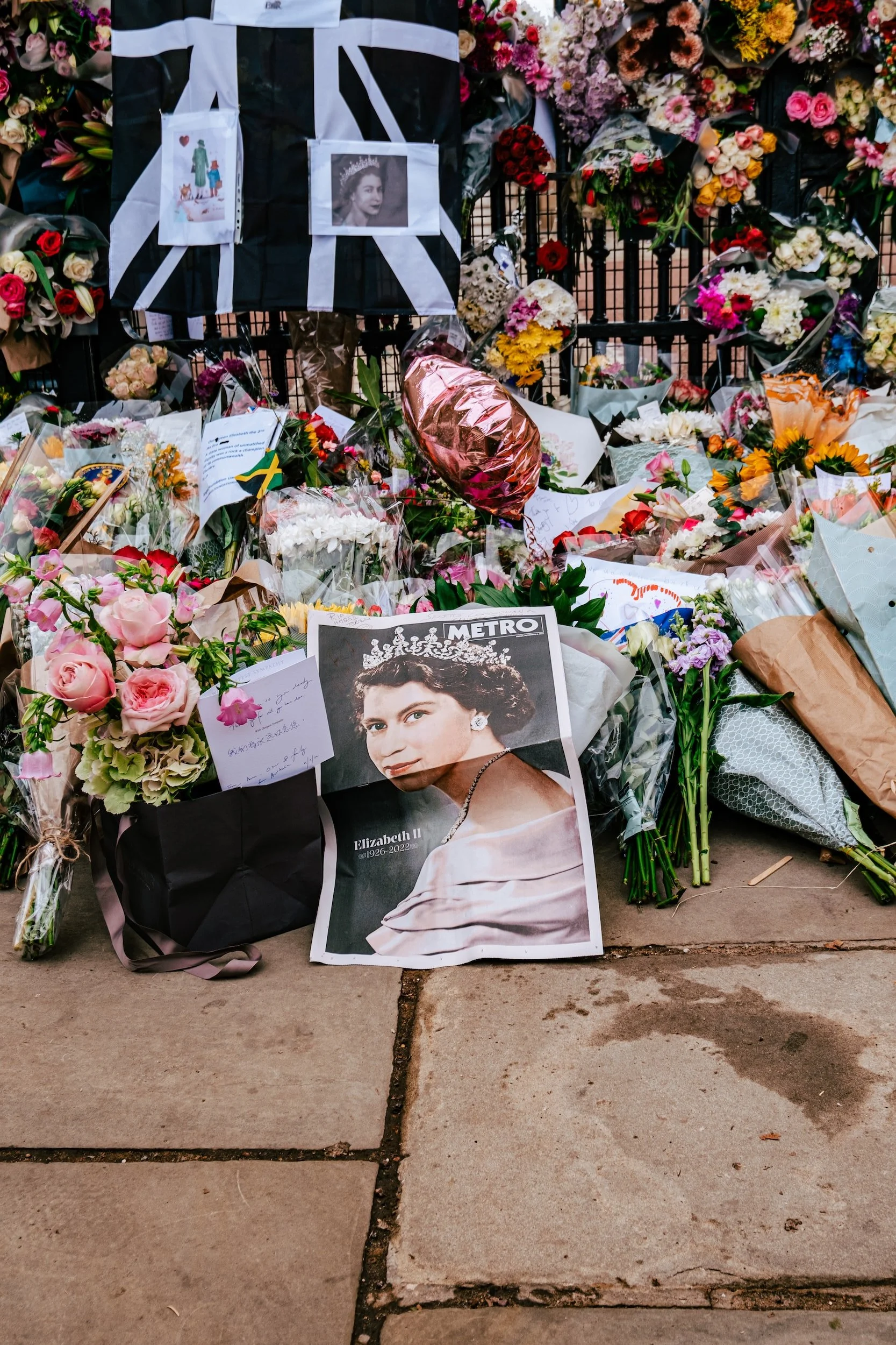 FAREWELL TO QUEEN ELIZABETH II