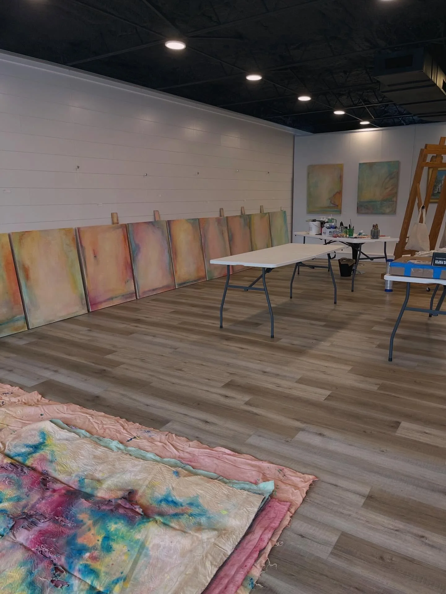 Today, I spent the morning working in the studio on a body of work that is very dear to me. Many of you know that in 2022 I experienced an early miscarriage. It was devastating, and from that season I created a series titled Not I. I also wrote a poe