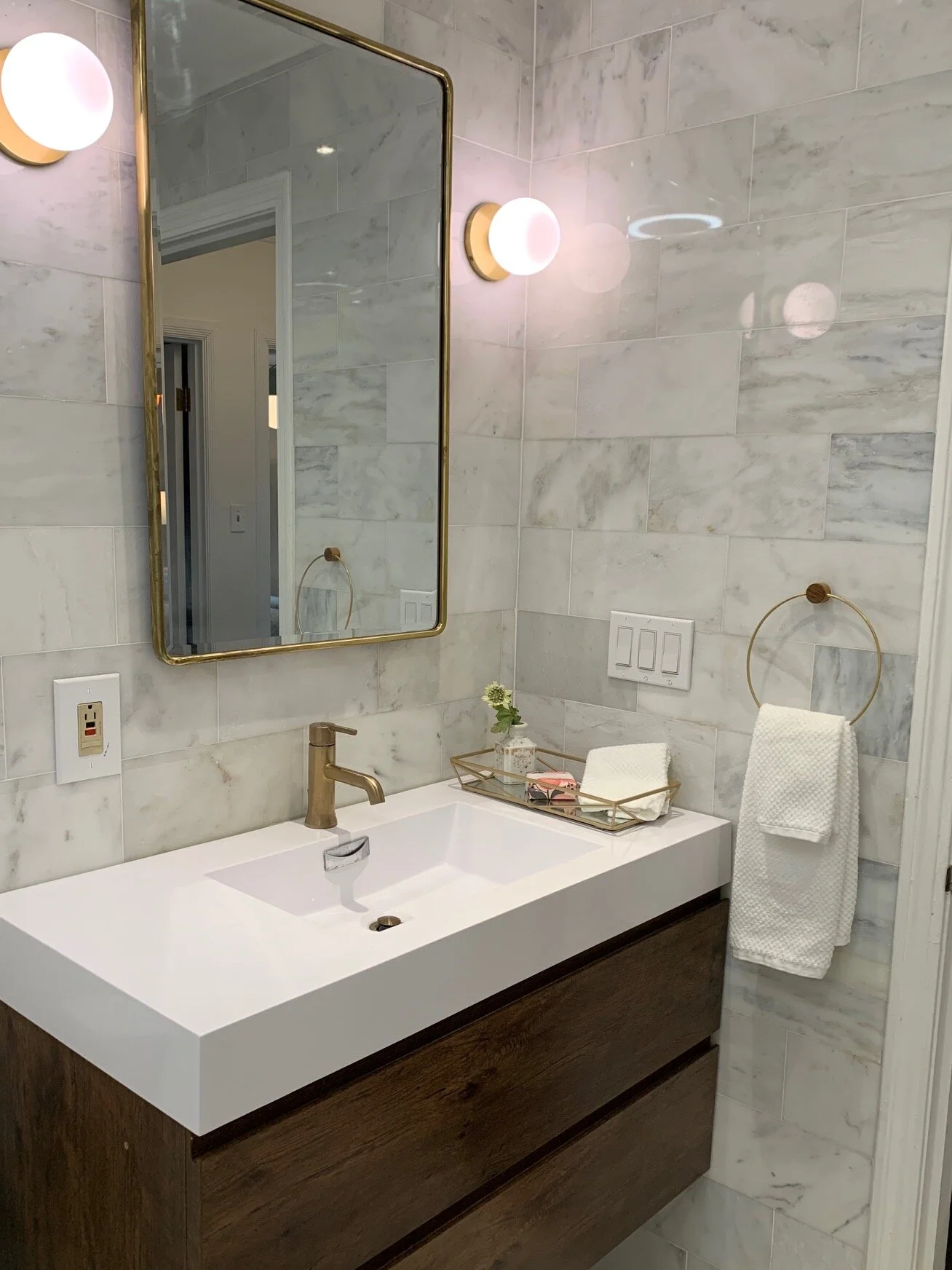 3723 24th-bath.jpg