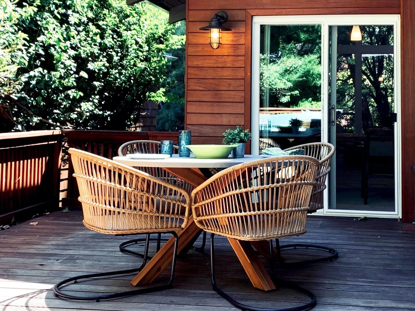 100Sycamore-outdoor+2.jpg