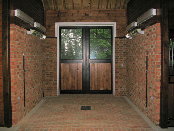 luccibarn006.jpg