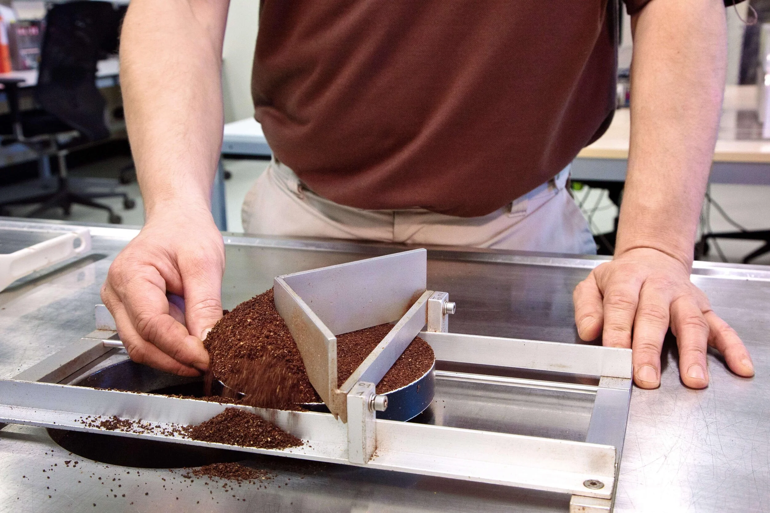 nespresso_Grinding_CHECK_ON_PRODUCTION_LINE.jpg