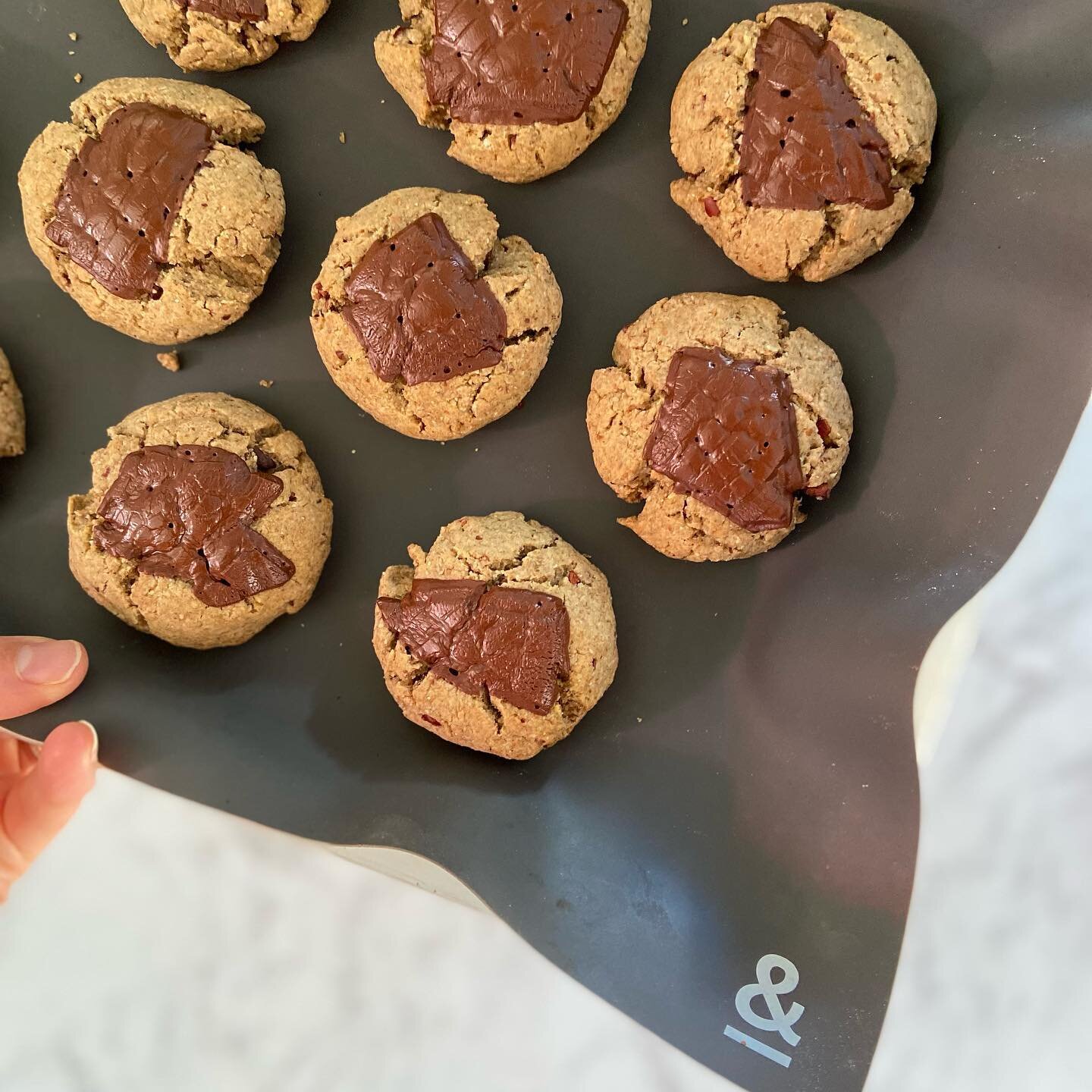 Sundays are for baking cookies.

Recipe on our website.

#baking #cookies #sunday #wholefood #cooking #healthy #healthykids #kidsfood #nutfree