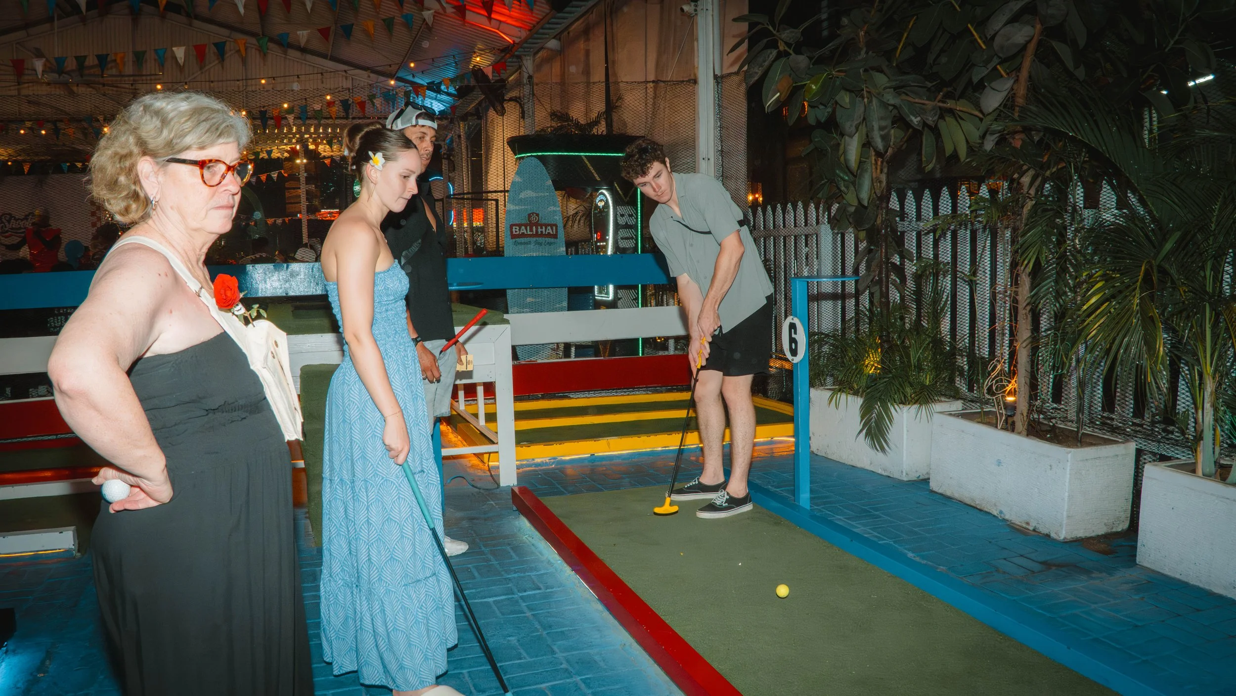 play fun mini golf - shooters bali seminyak.jpg