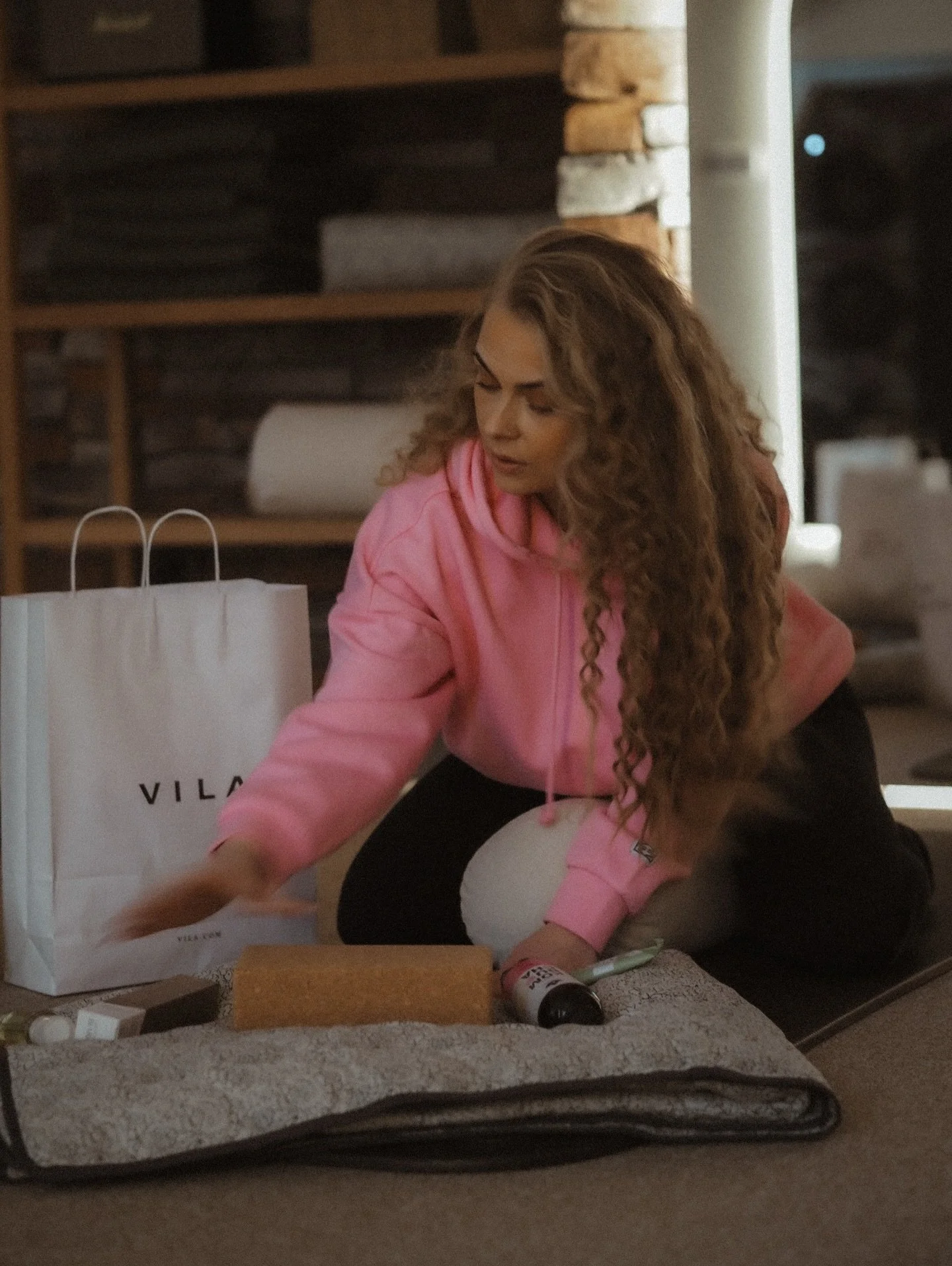 Maaliskuu itselle tuntuu jotenkin sellaiselta k&auml;&auml;nnekohdalta ✨
Valoa on enemm&auml;n, ja t&auml;ss&auml; alkaa hiljalleen tapahtua kaikenlaista&hellip; 🐎 ja silti fiilis on, ettei nyt ole todellakaan kiire viel&auml; mihink&auml;&auml;n! 
