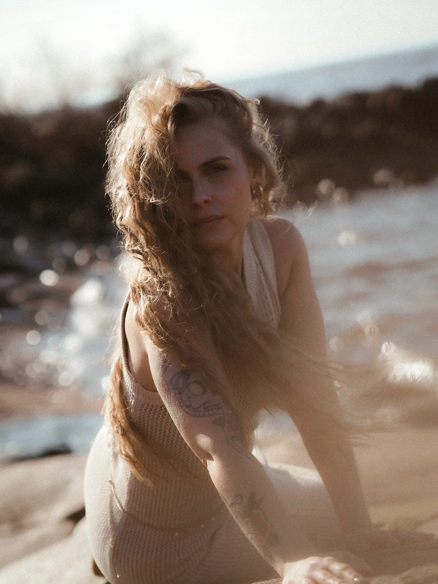 Oon miettinyt viime aikoina (once again) paljon perhosefekti&auml;, amor fatii, red string teoriaa&hellip; ett&auml;, miten joku yksi pieni muutos saa aikaan paljon jotain suurta. 🦋

Yksi rauhallinen aamu voi muuttaa koko p&auml;iv&auml;n fiiliksen.