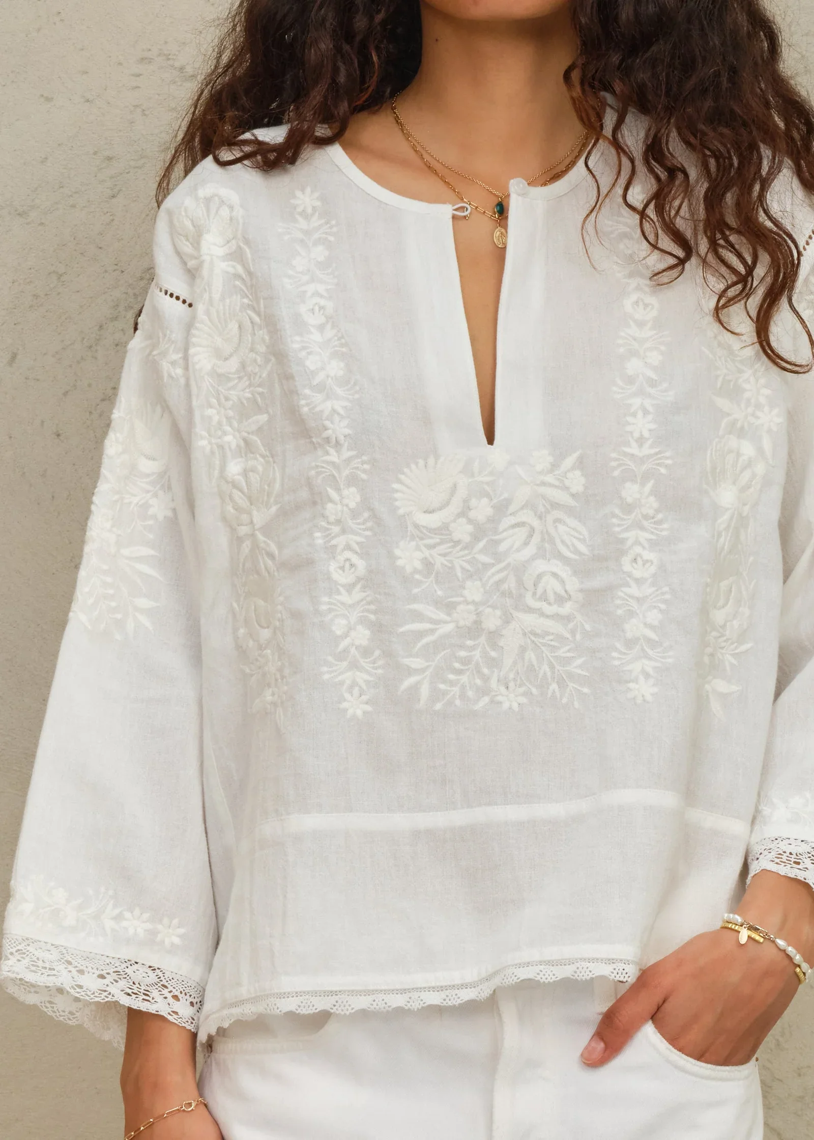 M.A.B.E Apparel rosa blouse on model detail