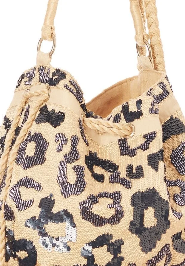 rhoda-pouch-detail-620x893.jpg