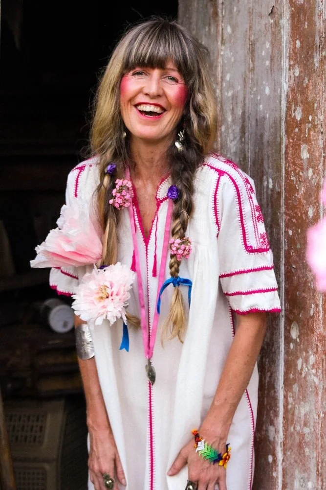 CatlaughingPinkEspanola.jpg