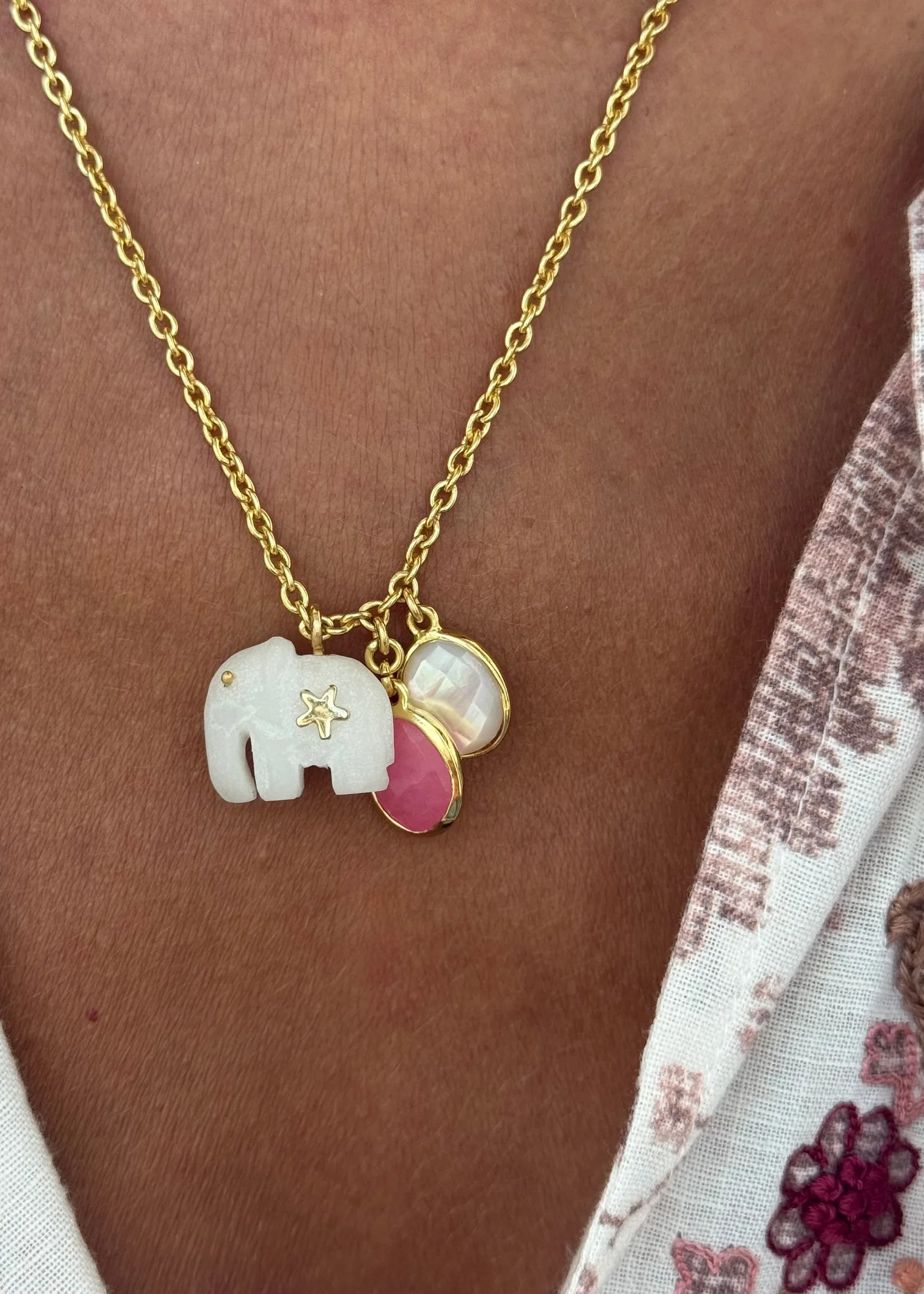 Sara Lashay Baby Hathi necklace pink