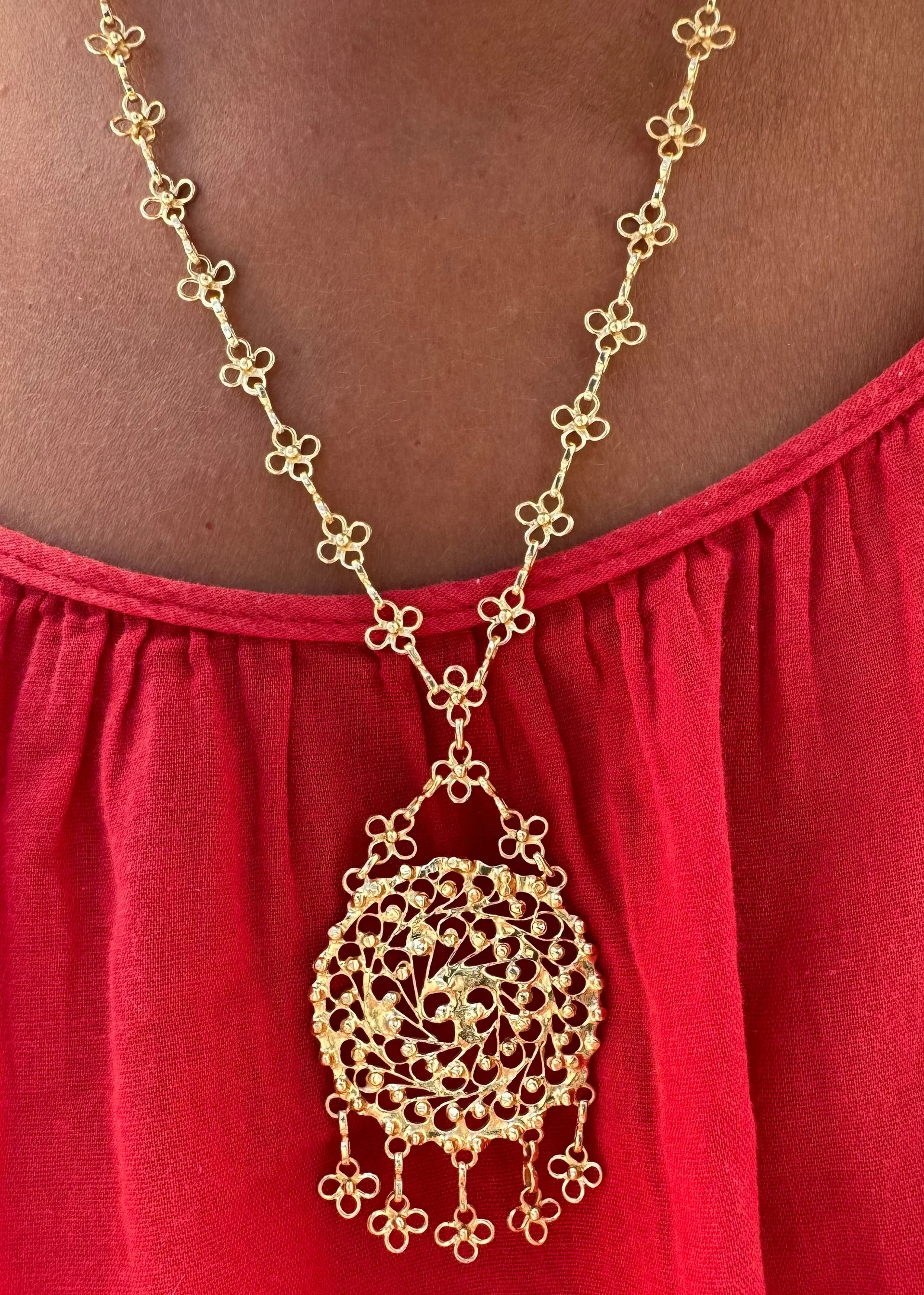 Sara Lashay mithra necklace