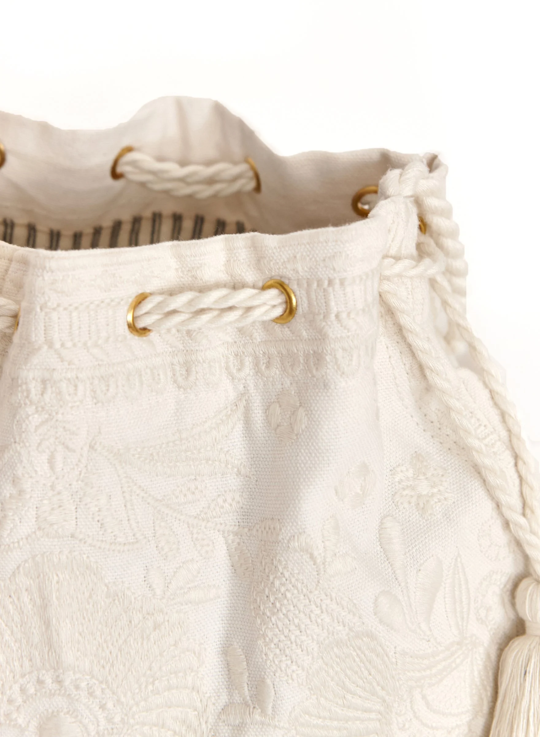 M.A.B.E Apparel averi pouch ivory