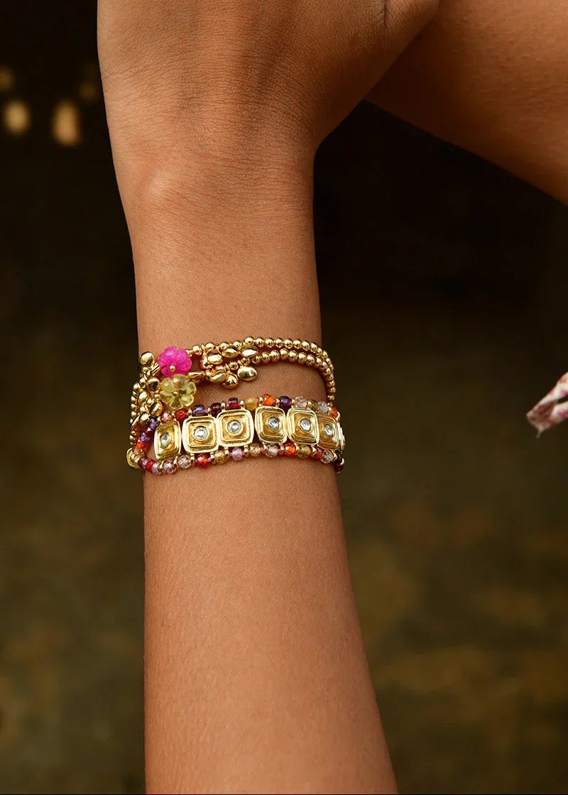 Sara Lashay Melissa bracelet fuchsia on model