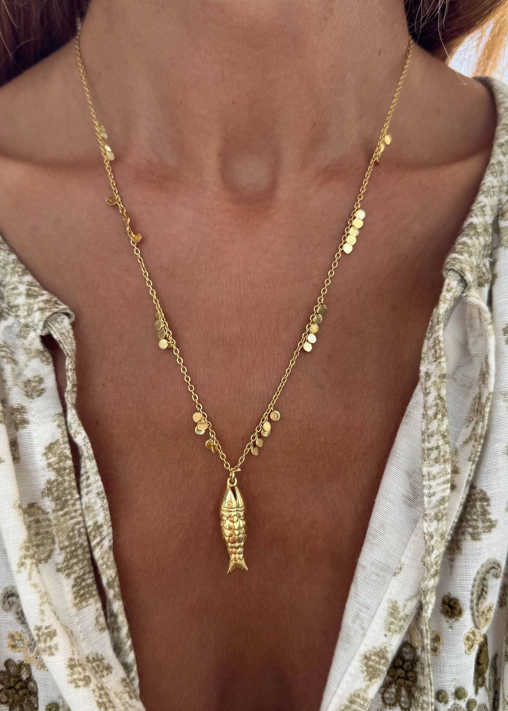 Sara Lashay Gioia necklace gold