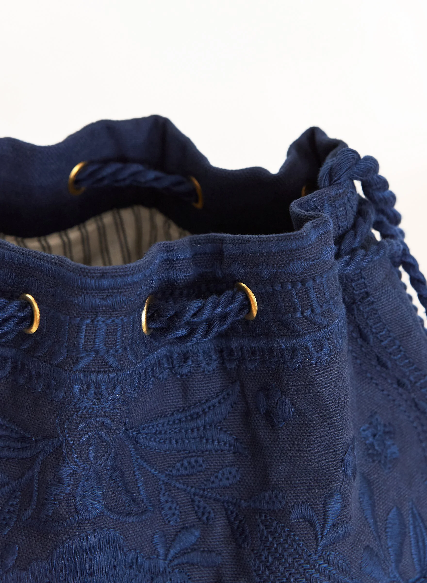 M.A.B.E Apparel averi pouch navy