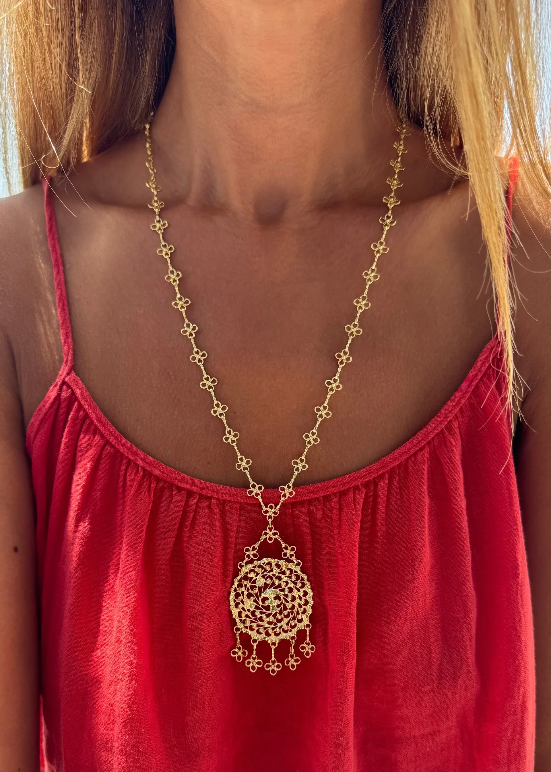 Sara Lashay mithra necklace