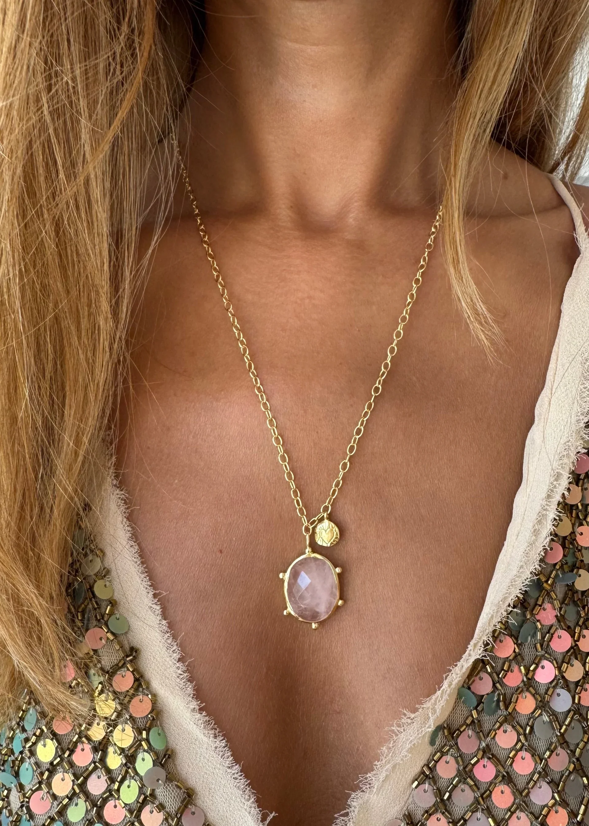 Sara Lashay rosa necklace