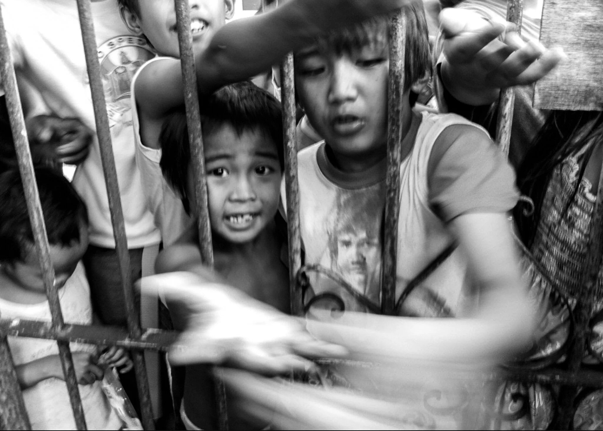  Kids asking for food in Tacloban during the aftermath of Yolanda. 