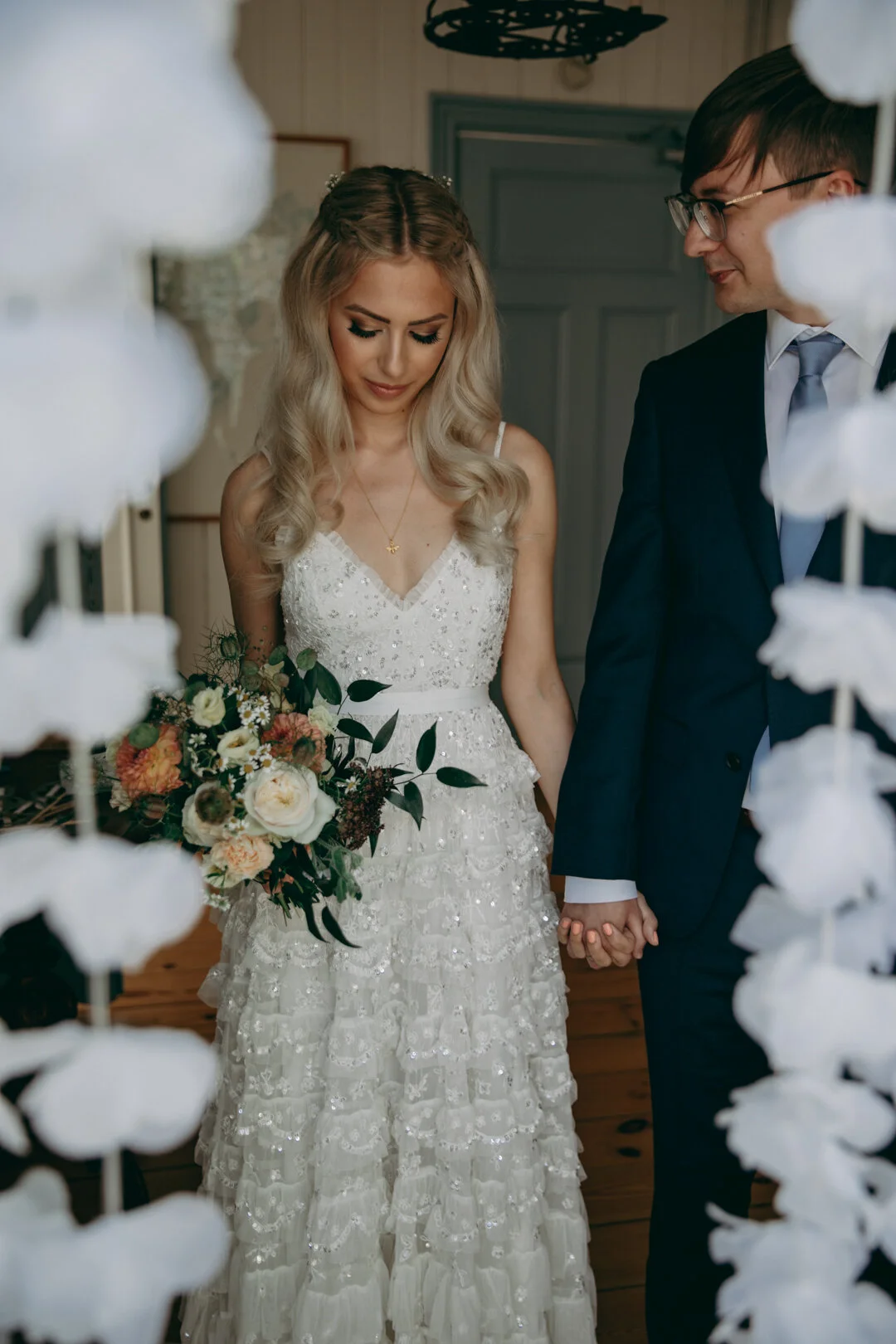 Johanna &amp; Christoffer - Soligt bröllop på Värmdö i juni 2020