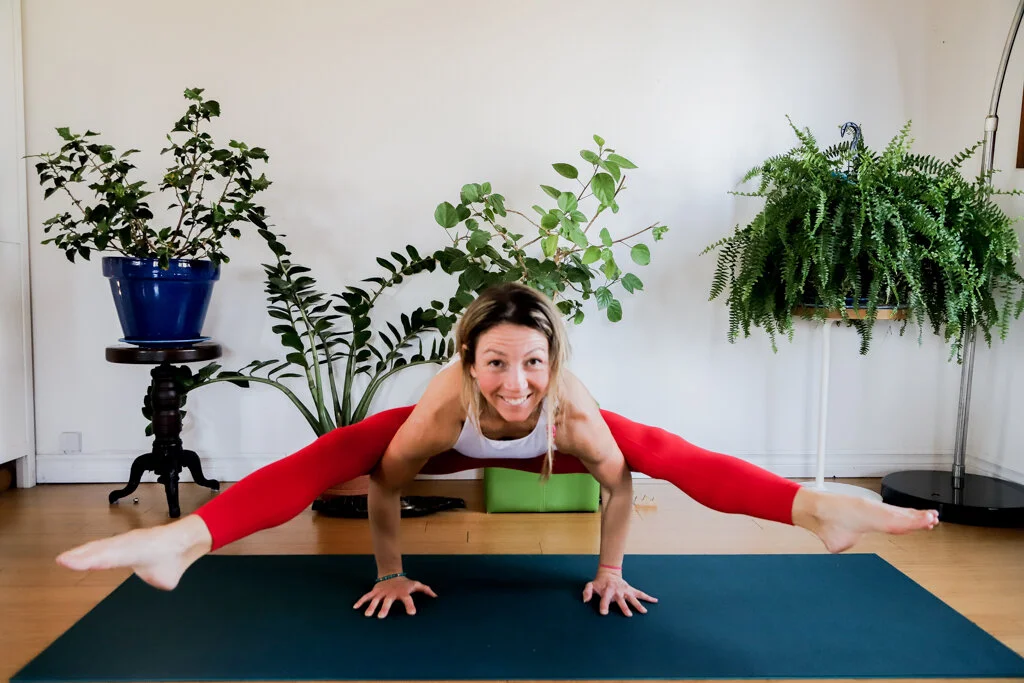 Jeudi 30 avril 11h • Cours de yoga virtuel -> Core et équilibre